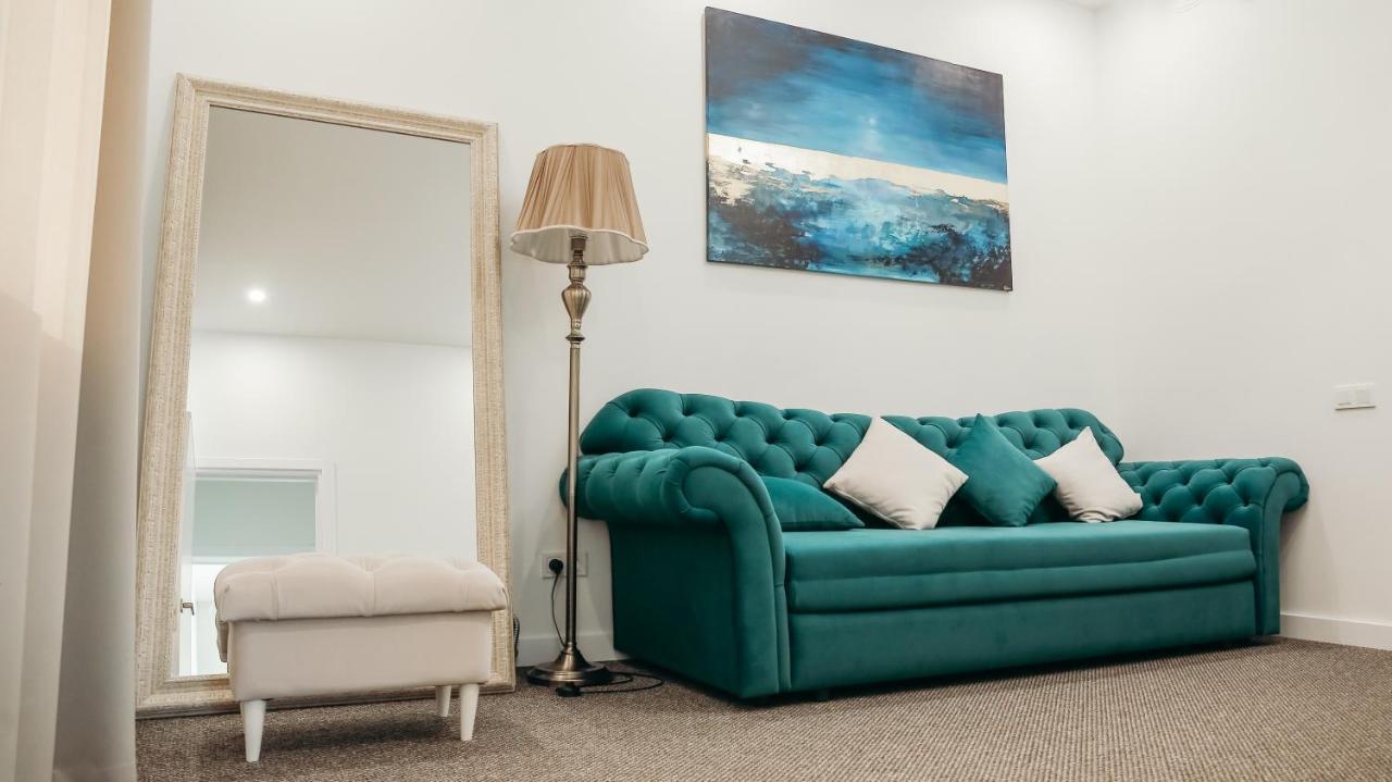 Ustʼ-Kamenogorsk 7 Boutique Hotel מראה חיצוני תמונה
