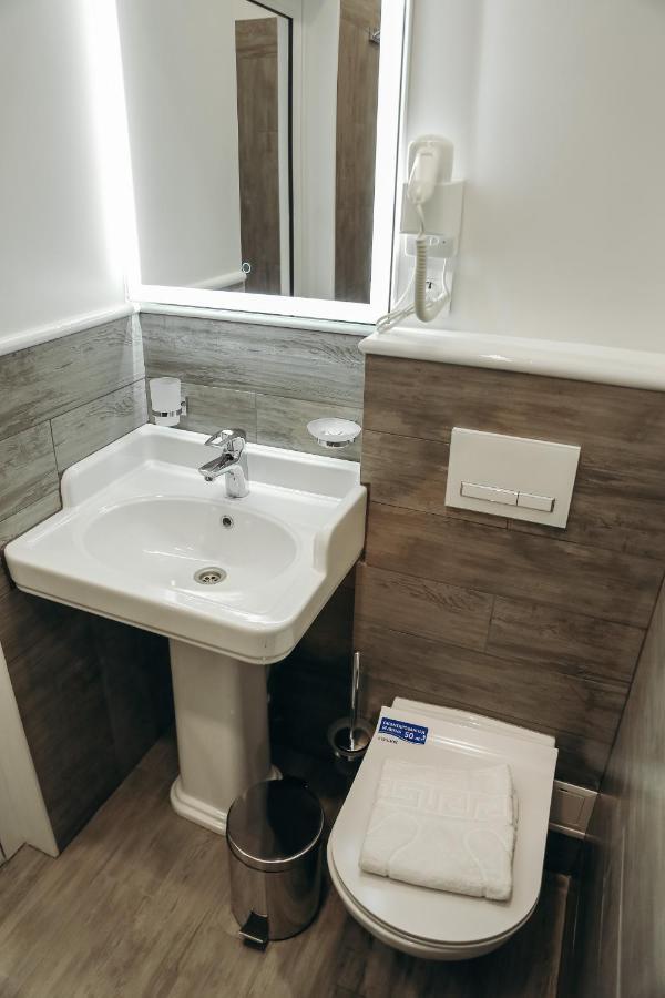 Ustʼ-Kamenogorsk 7 Boutique Hotel מראה חיצוני תמונה